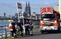 Schiff 1 Koeln in Hoehe der Koelner Zoobruecke P120